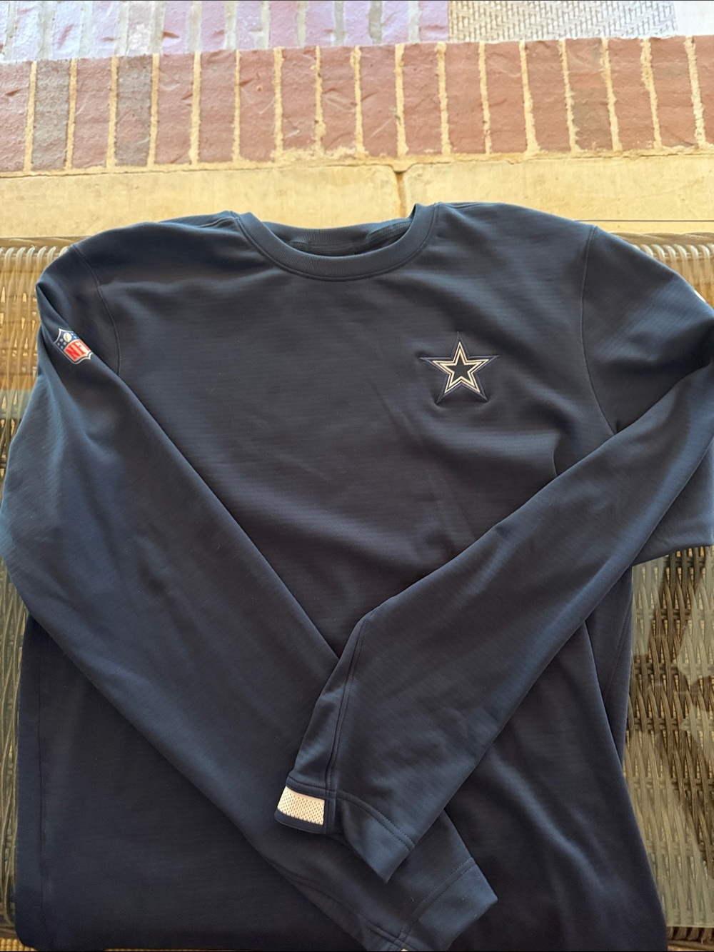 Nike Men's Navy Long-Sleeve Crew with Star Logo